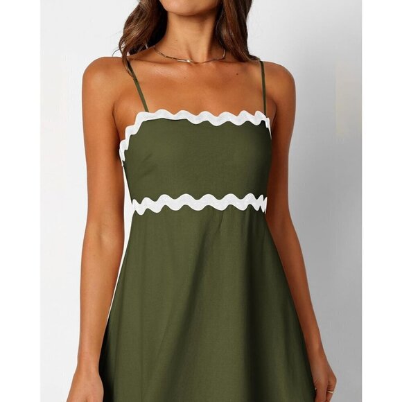 Women Spaghetti Straps Sleeveless Square Neck Smocked Rickrack Trim Maxi Dress - Picture 4 of 8